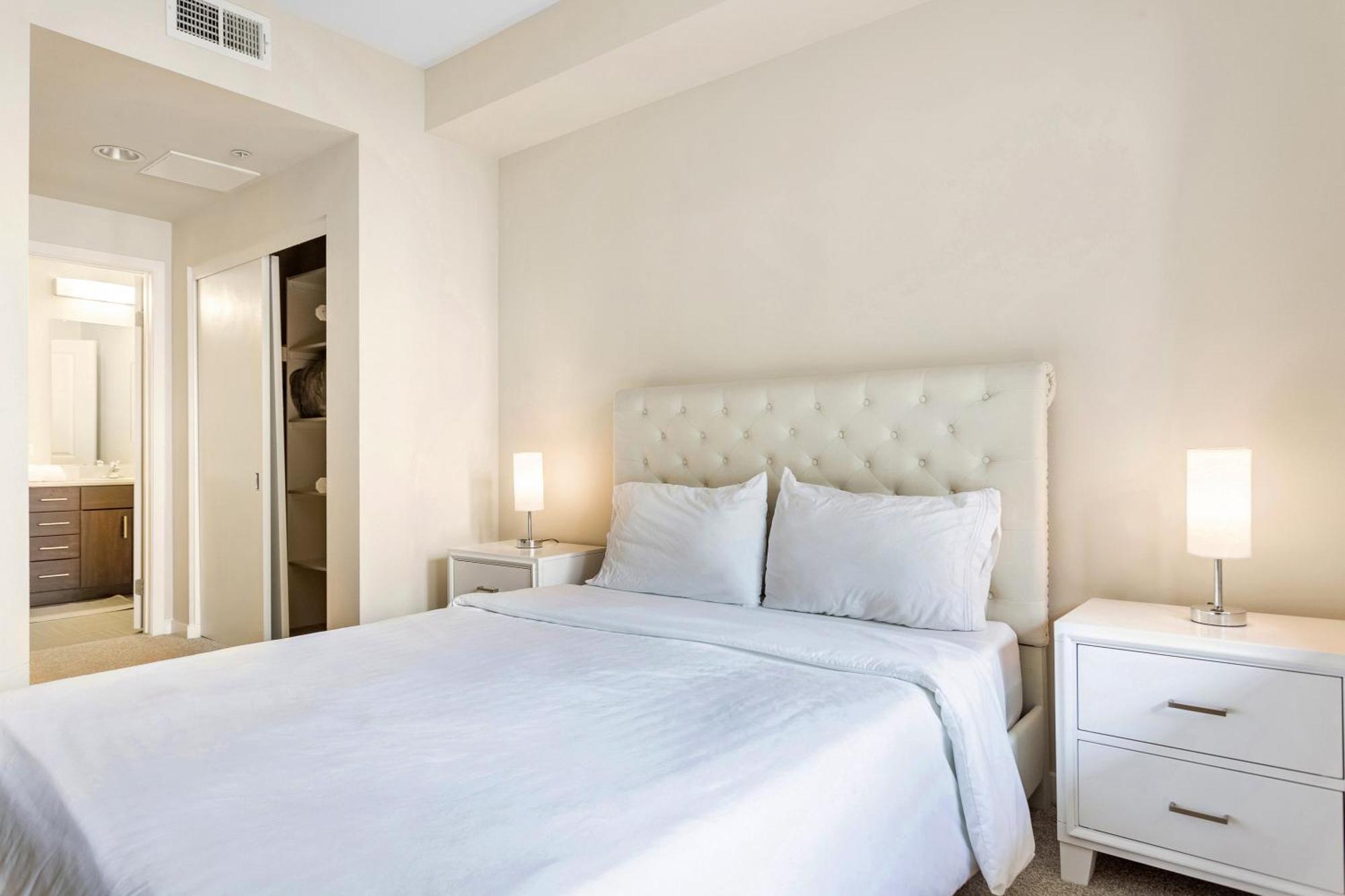 Luxury 2 Bedroom 2 Bathroom With Fitness Center And Pool Los Angeles Exterior photo